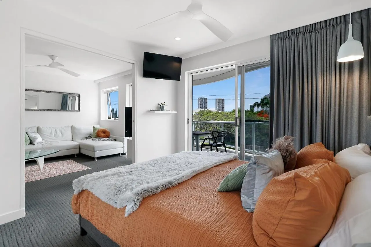 Chevron Sails Apartment Gold Coast